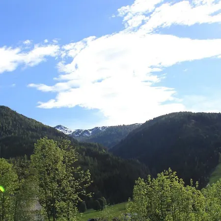 アパート Ambiente フラッハウ